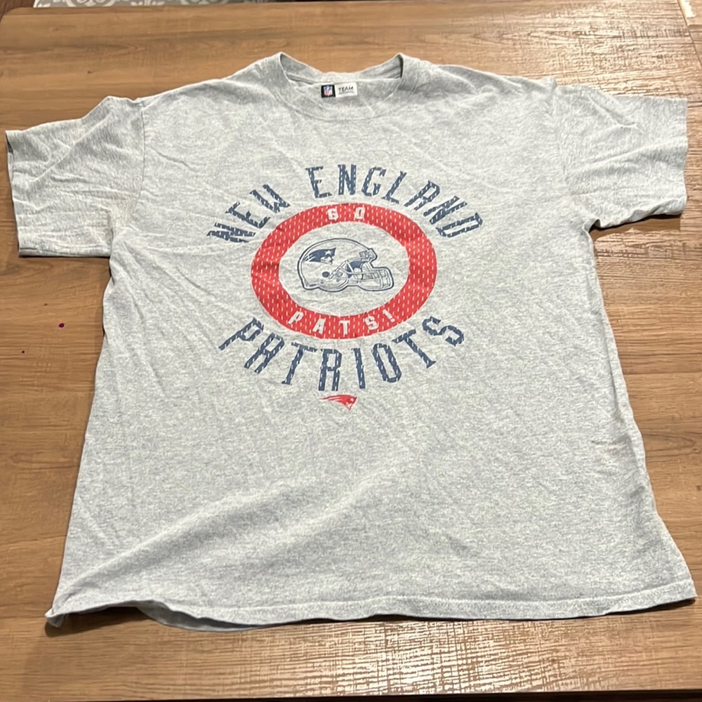 New England Patriots NFL tee shirt size: large - Picture 1 of 2